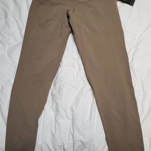 NWT Vie Active Rockwell 7/8 latte XL MSRP $92